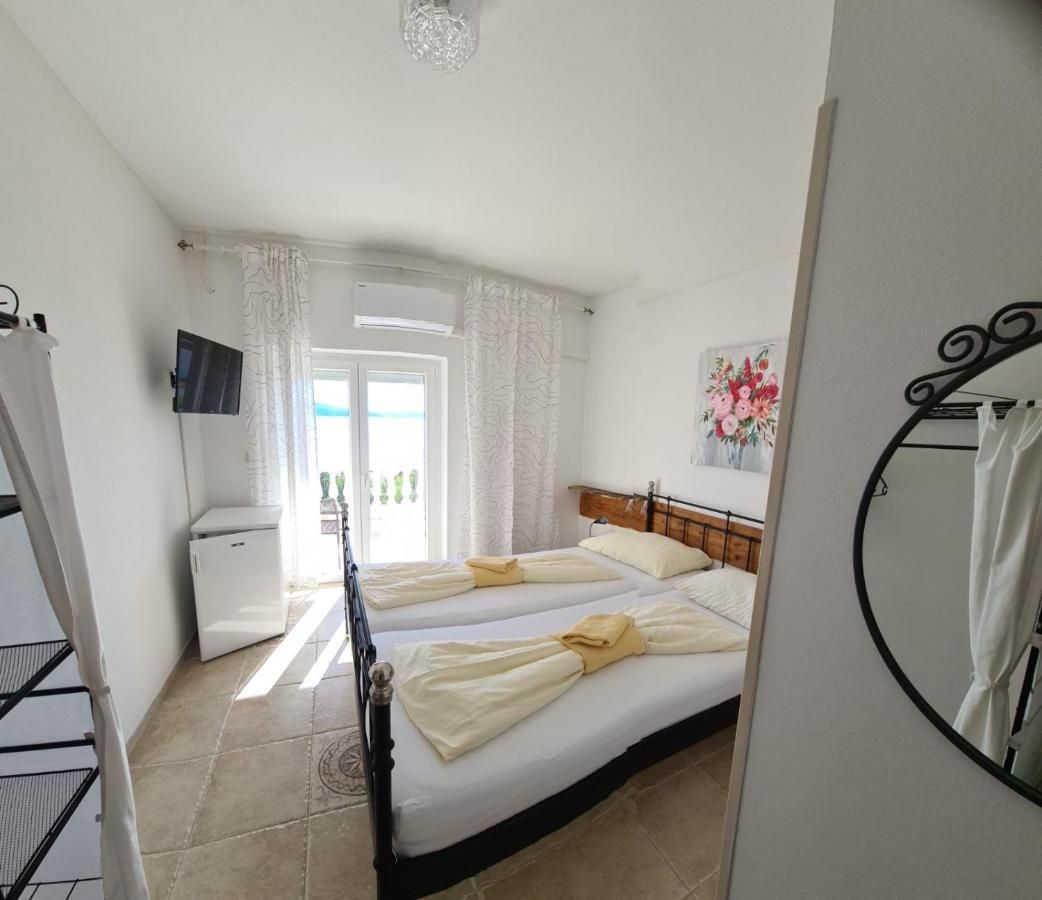 Bed & Breakfast Barbara 诺维·维诺多尔斯基 外观 照片